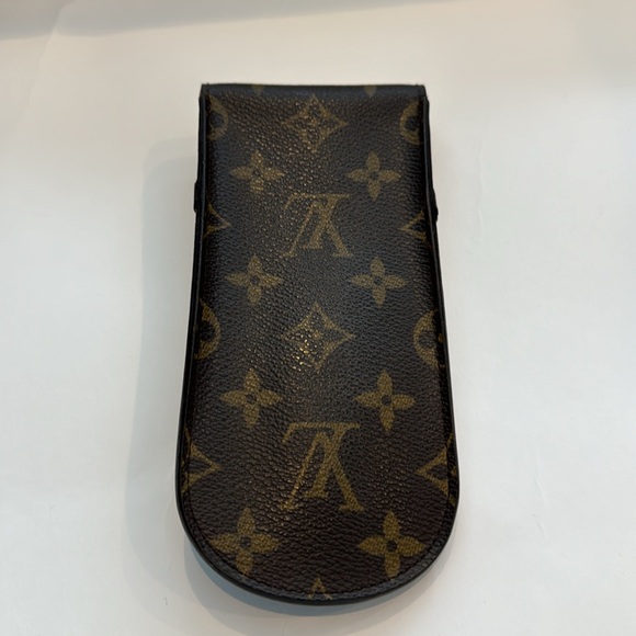 Louis Vuitton Authentic Pre Owned Monogram Etui a Lunettes Rabat Glasses Case. - Picture 3 of 12